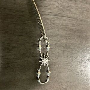 Dazzling Silver Starburst clip